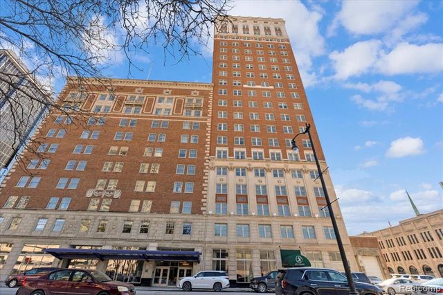 525 W Lafayette Boulevard 12E, Detroit, MI 48226