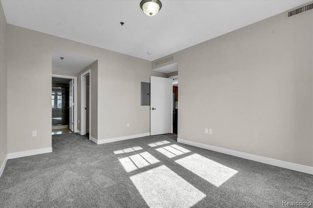 525 W Lafayette Boulevard 12E, Detroit, MI 48226