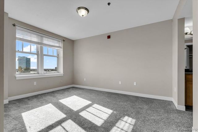 525 W Lafayette Boulevard 12E, Detroit, MI 48226