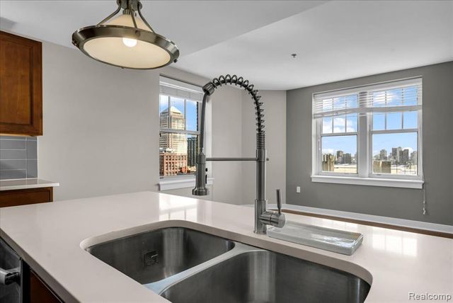 525 W Lafayette Boulevard 12E, Detroit, MI 48226