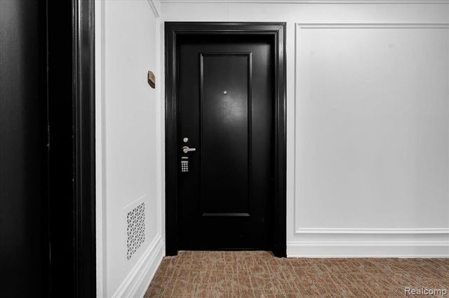 525 W Lafayette Boulevard 12E, Detroit, MI 48226