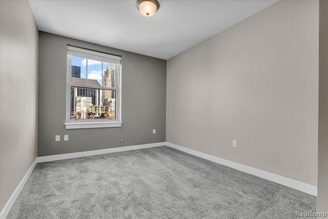 525 W Lafayette Boulevard 12E, Detroit, MI 48226