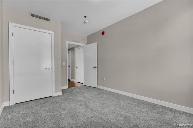 525 W Lafayette Boulevard 12E, Detroit, MI 48226