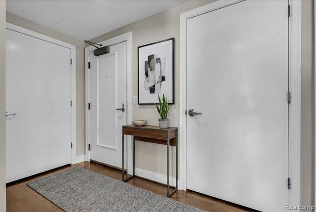 525 W Lafayette Boulevard 12E, Detroit, MI 48226