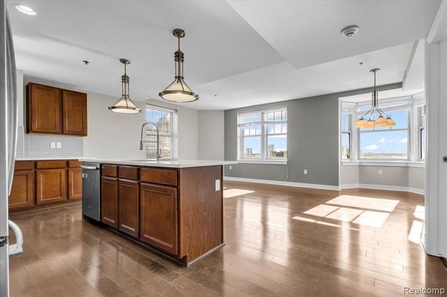 525 W Lafayette Boulevard 12E, Detroit, MI 48226