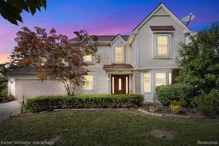 1249 Glenwood Court, Walled Lake, MI 48390