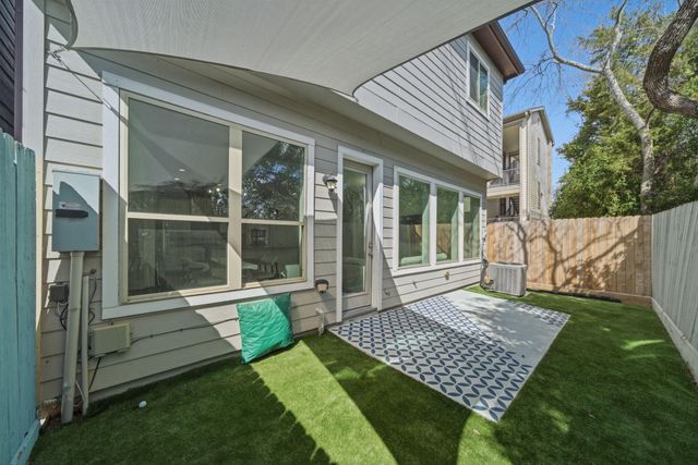 8808 Ashbloom Lane, Houston, TX 77080