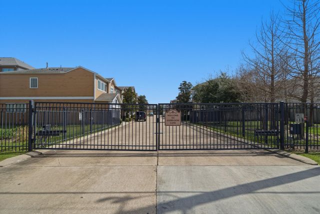 8808 Ashbloom Lane, Houston, TX 77080