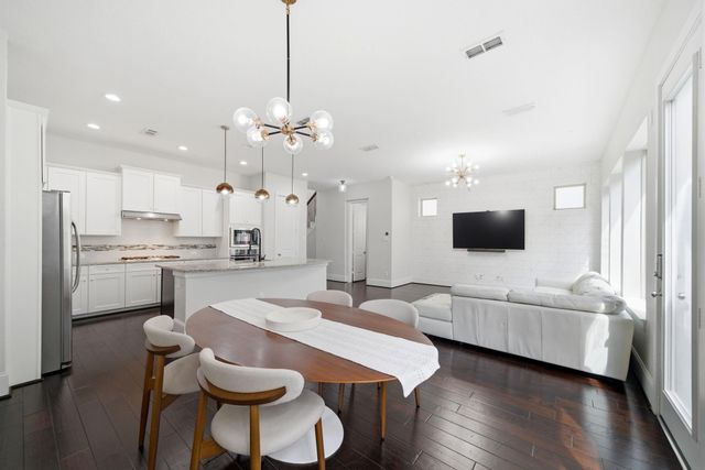 8808 Ashbloom Lane, Houston, TX 77080