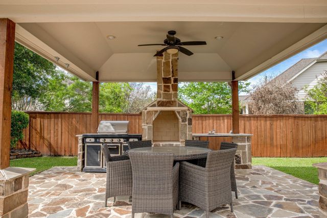 99 Buck Trail Place, Spring, TX 77389