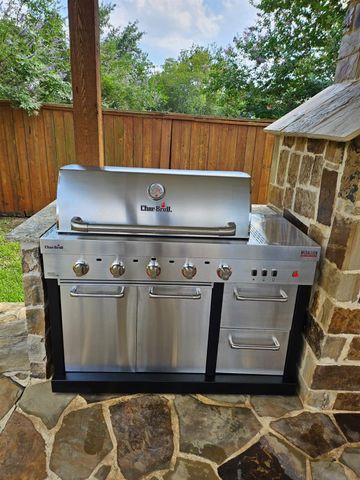 99 Buck Trail Place, Spring, TX 77389