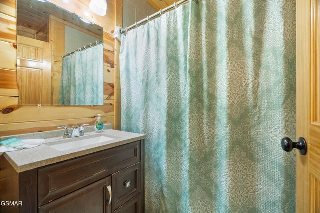 4355 Forest Ridge Way, Pigeon Forge, TN 37863