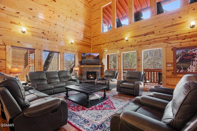 4355 Forest Ridge Way, Pigeon Forge, TN 37863