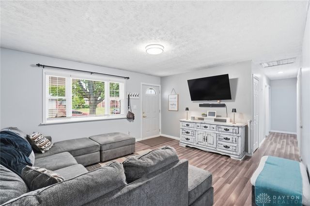 568 Georgia Drive, Xenia, OH 45385
