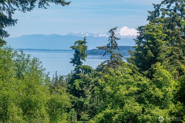 216 Denneboom Road, Coupeville, WA 98239