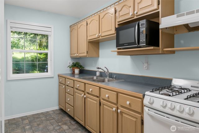 216 Denneboom Road, Coupeville, WA 98239