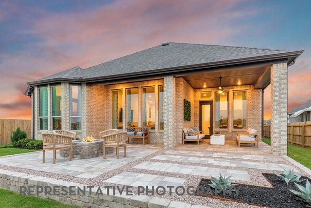 207 Jackson River LOOP, Kyle, TX 78640