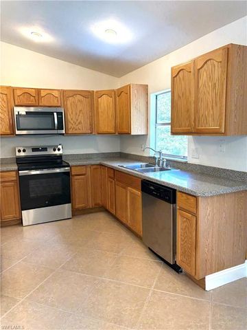 18589 Oriole RD, Fort Myers, FL 33967