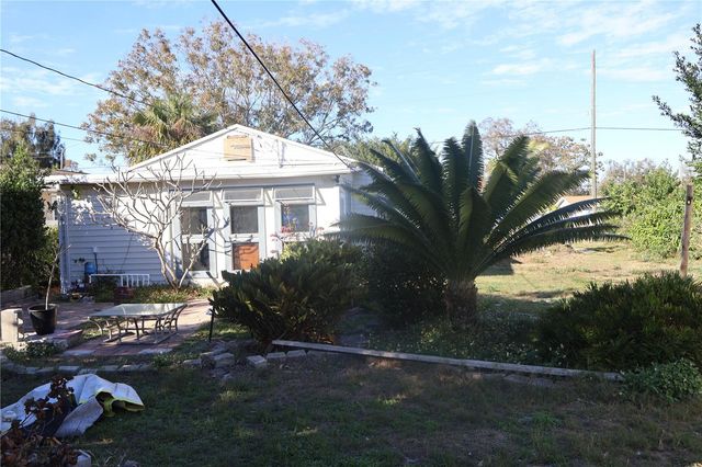 4200 58TH AVENUE N, St Petersburg, FL 33714