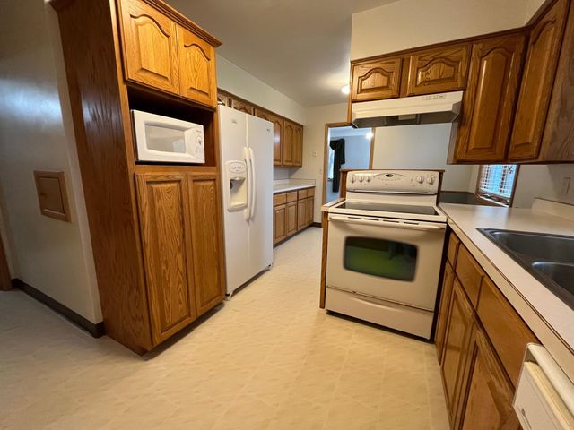 124 2nd Street E, Tracy, MN 56175