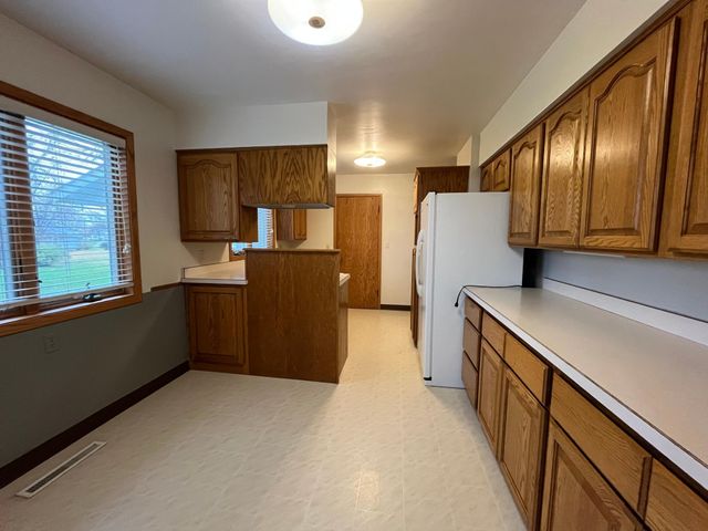 124 2nd Street E, Tracy, MN 56175