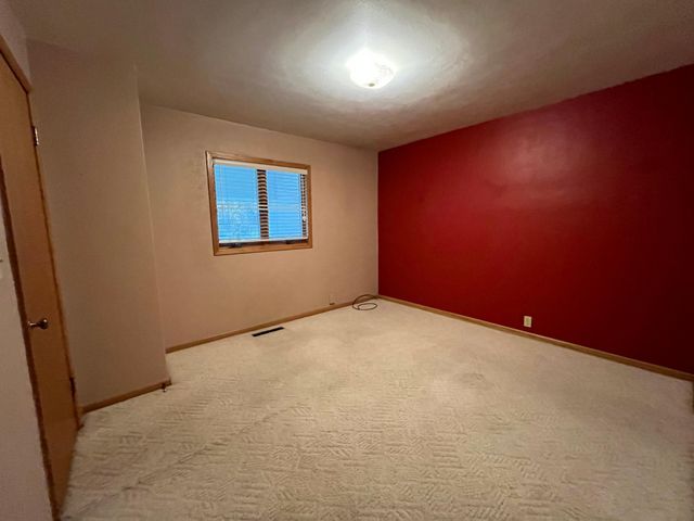 124 2nd Street E, Tracy, MN 56175