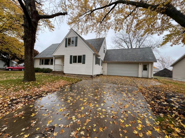 124 2nd Street E, Tracy, MN 56175