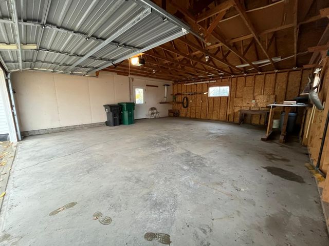 124 2nd Street E, Tracy, MN 56175