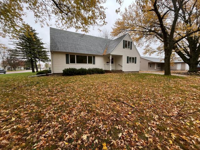 124 2nd Street E, Tracy, MN 56175
