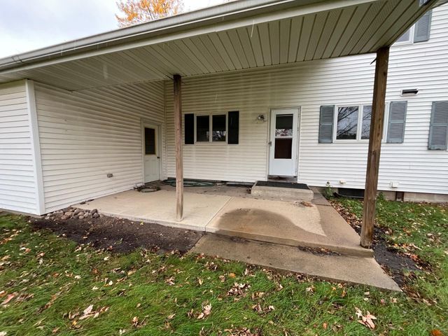 124 2nd Street E, Tracy, MN 56175