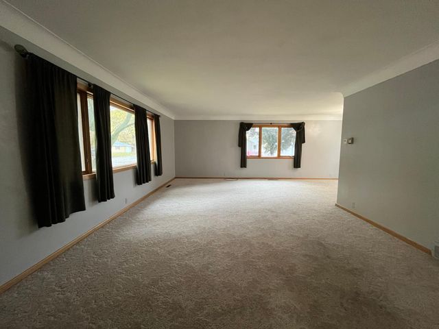 124 2nd Street E, Tracy, MN 56175