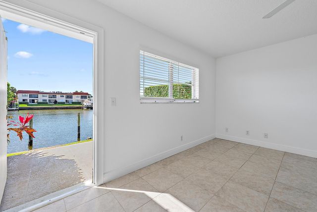 316 Southwind Court Apt 107, North Palm Beach, FL 33408