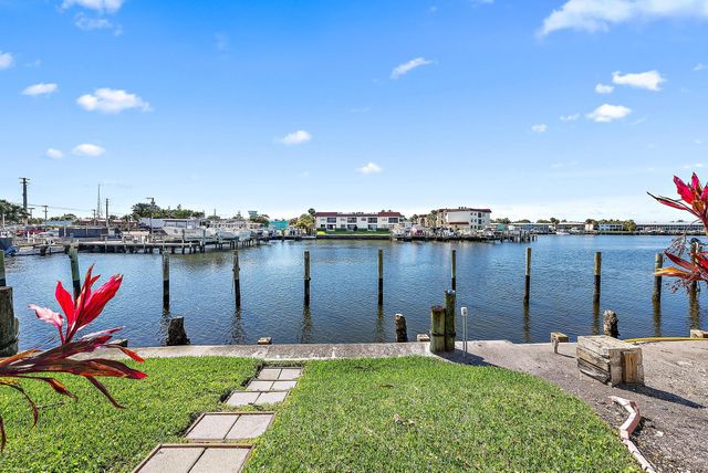 316 Southwind Court Apt 107, North Palm Beach, FL 33408