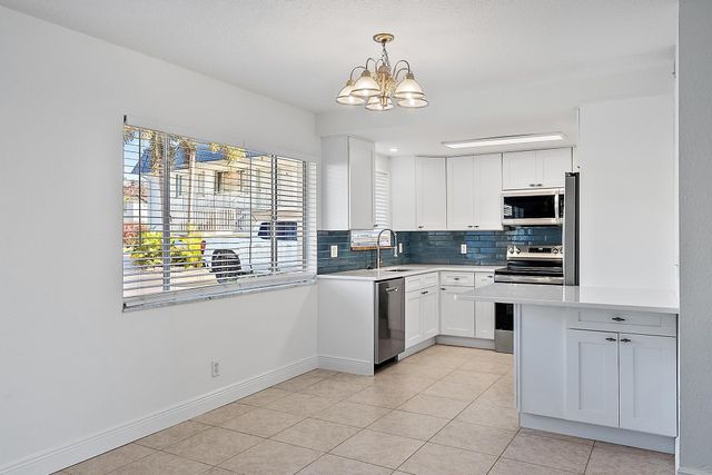 316 Southwind Court Apt 107, North Palm Beach, FL 33408