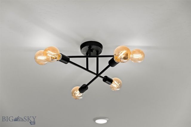 611 N L Street, Livingston, MT 59047