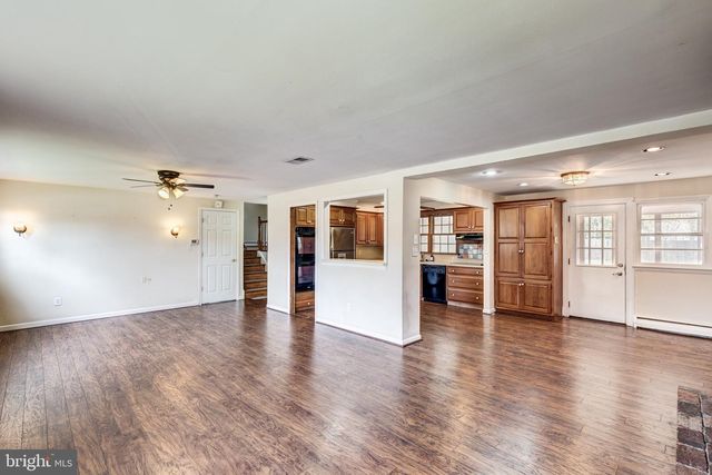 2119 EASTRIDGE RD, Lutherville Timonium, MD 21093