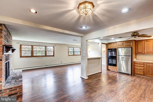 2119 EASTRIDGE RD, Lutherville Timonium, MD 21093