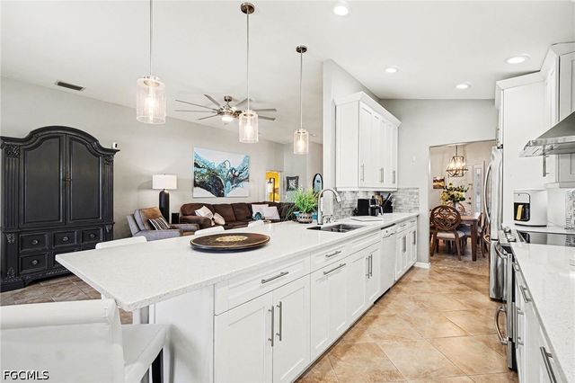 9532 Hemingway LN, Fort Myers, FL 33913