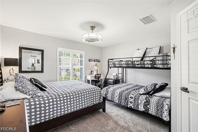 9532 Hemingway LN, Fort Myers, FL 33913