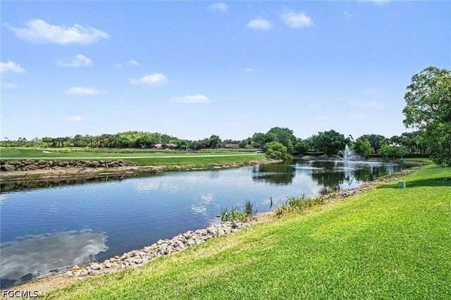 9532 Hemingway LN, Fort Myers, FL 33913