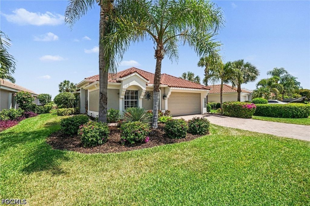 9532 Hemingway LN, Fort Myers, FL 33913