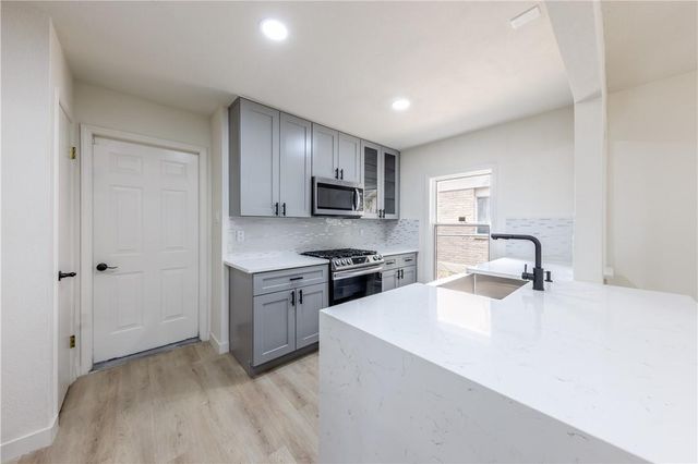 7601 West Gate BLVD, Austin, TX 78745