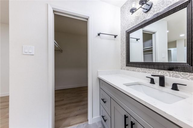 7601 West Gate BLVD, Austin, TX 78745