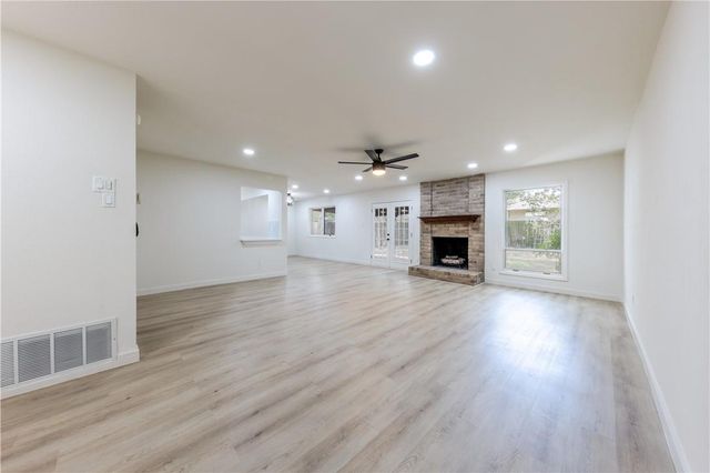 7601 West Gate BLVD, Austin, TX 78745