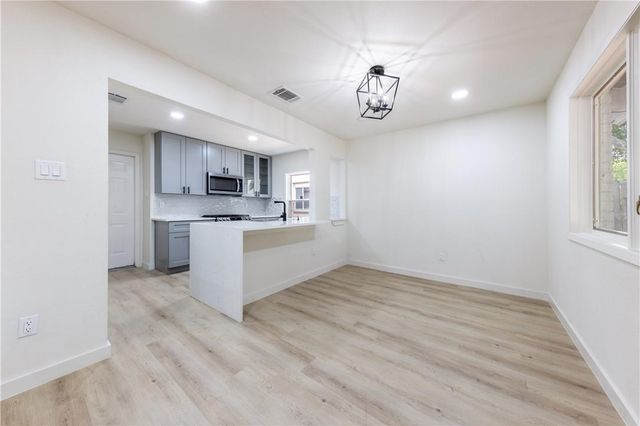 7601 West Gate BLVD, Austin, TX 78745