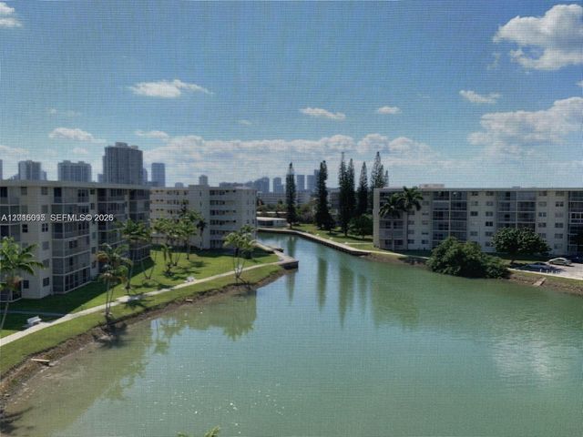 2851 Leonard Dr J603, Aventura, FL 33160