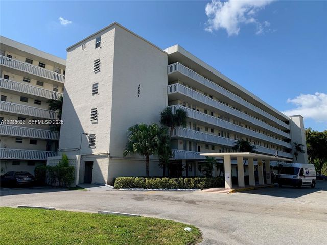 2851 Leonard Dr J603, Aventura, FL 33160