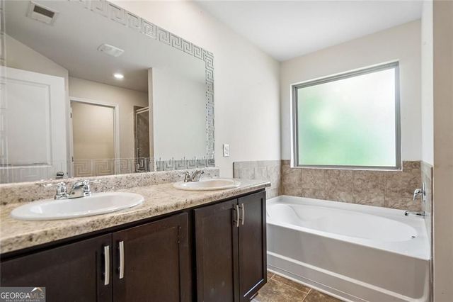 2045 Theberton Trail, Locust Grove, GA 30248