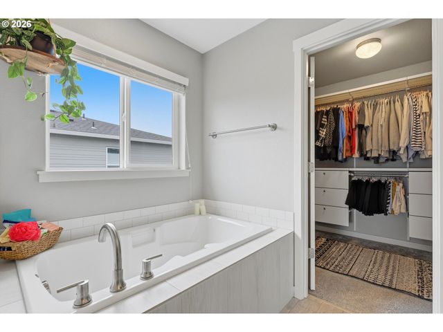 13110 Ne 61ST Ave, Vancouver, WA 98686