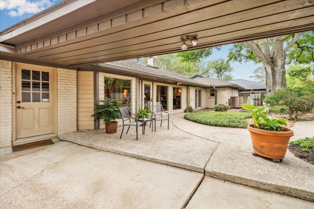 10607 Riverview Drive, Houston, TX 77042